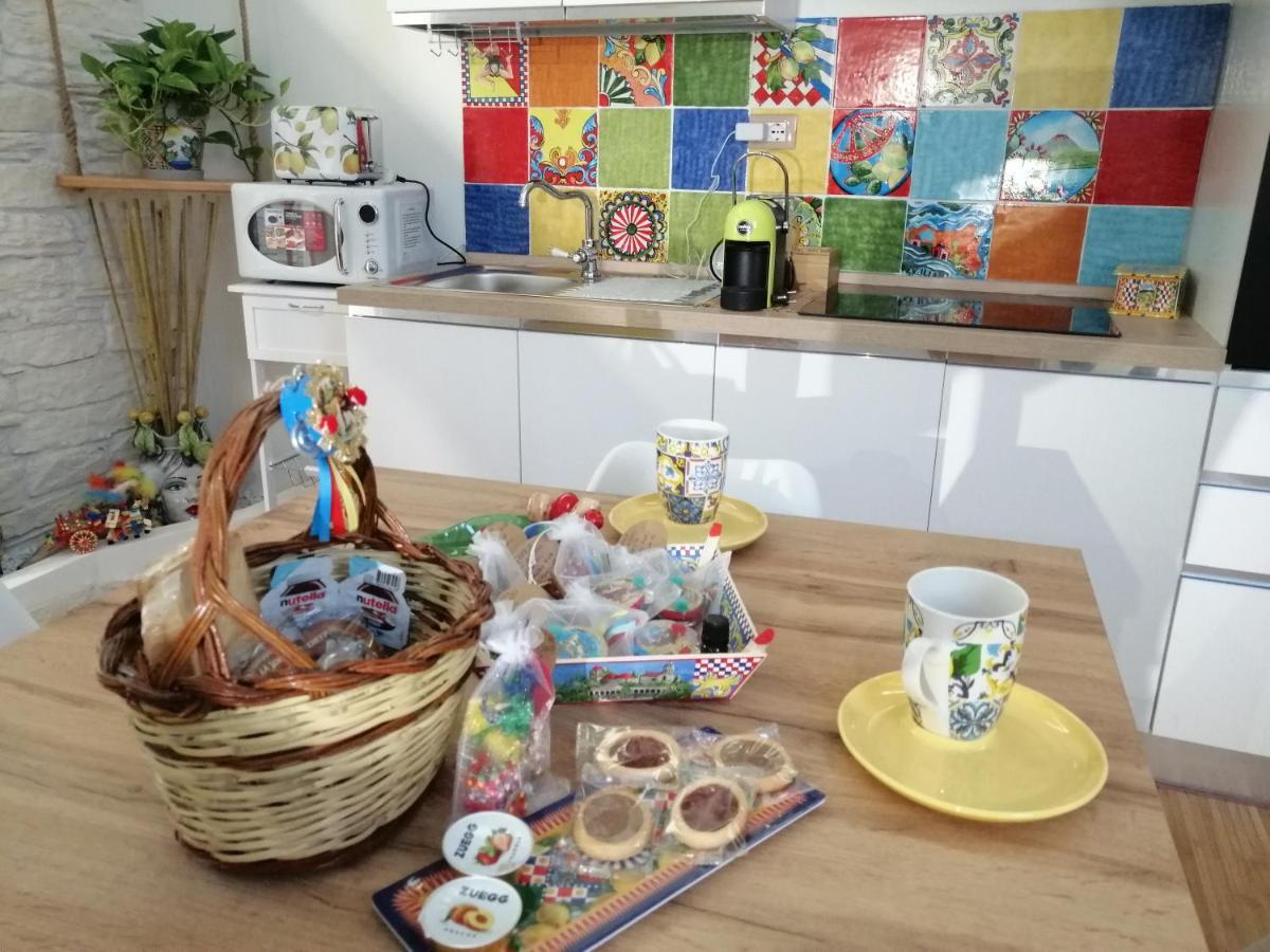 Suite I Biddizzi Da Sicilia CTA Exteriör bild